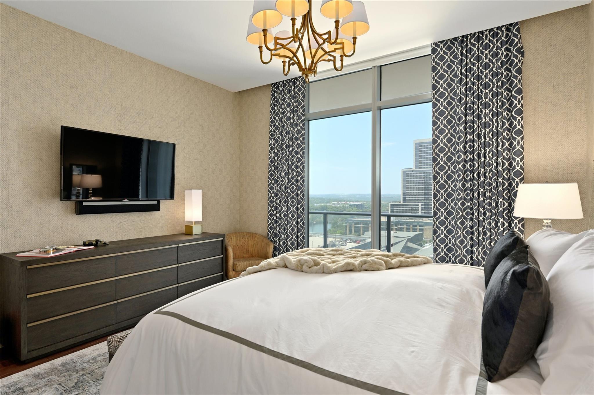 200 Congress Ave # 15A