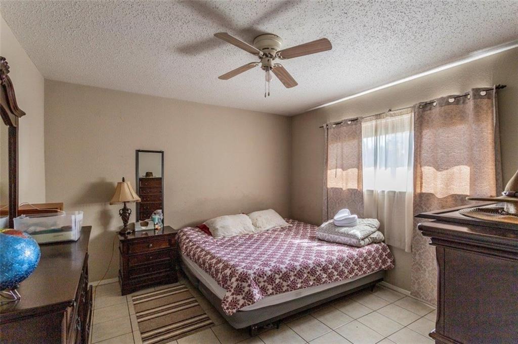 2104 Old West PL