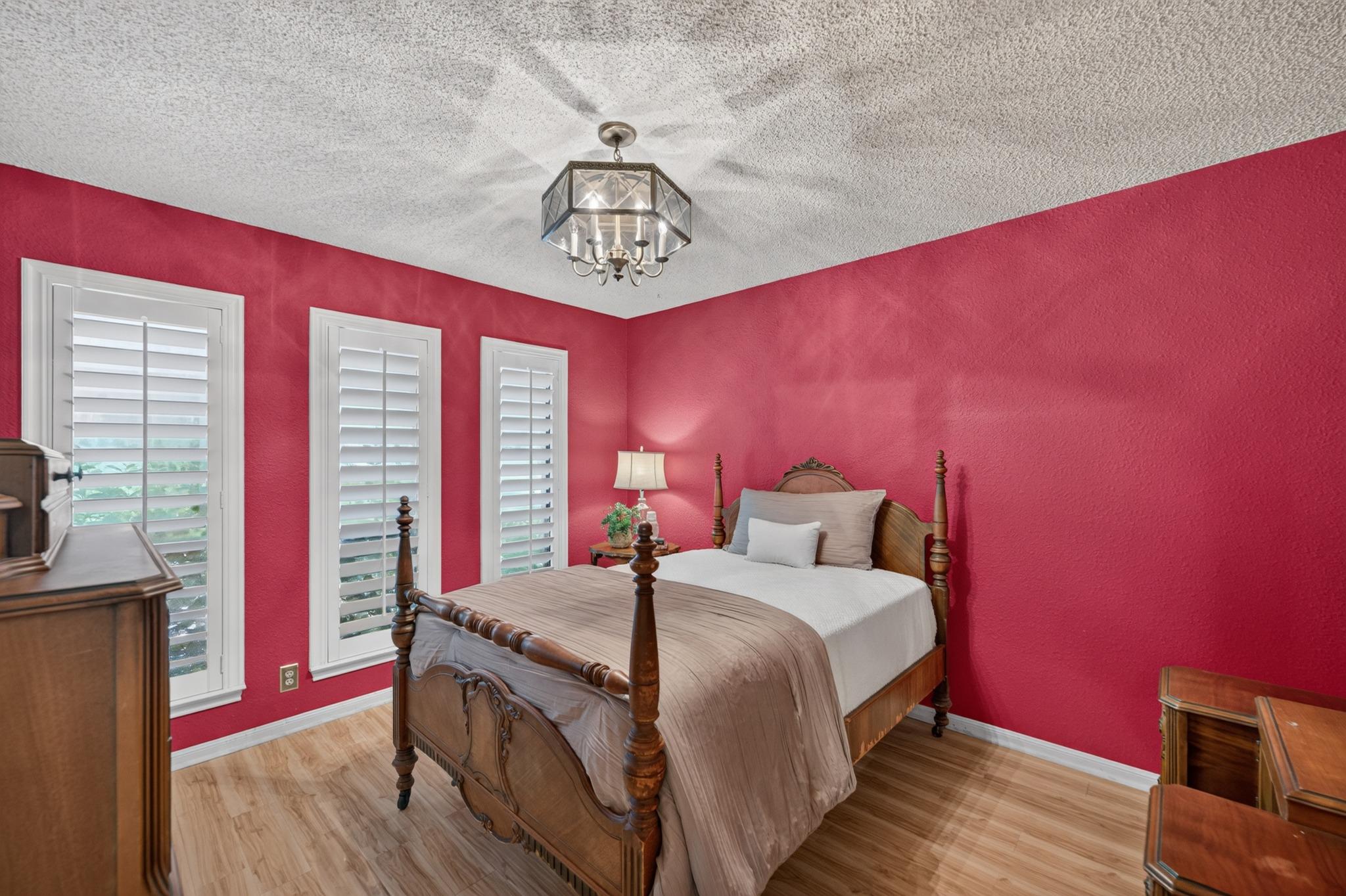1907 Stoneridge RD
