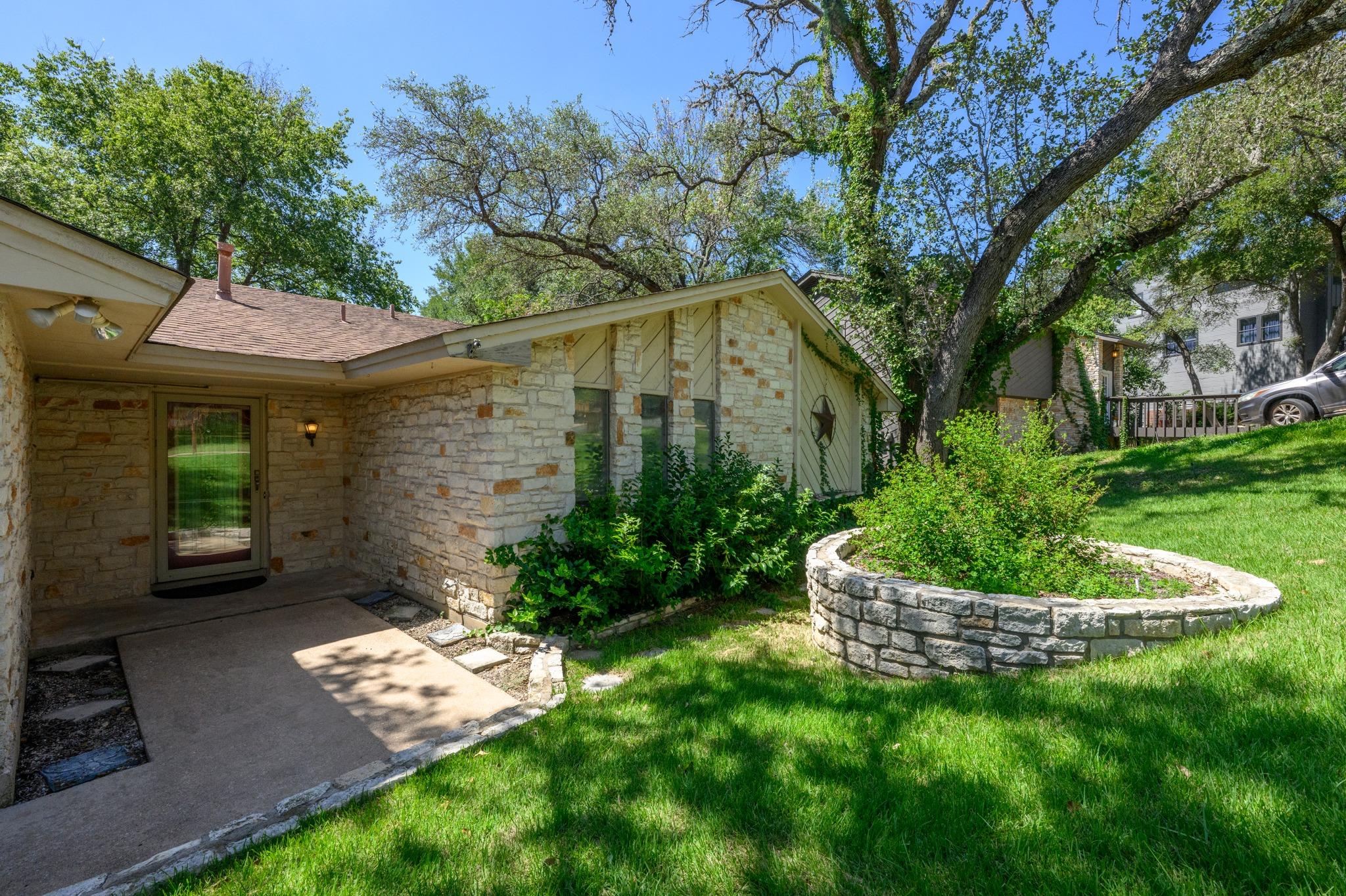 1907 Stoneridge RD