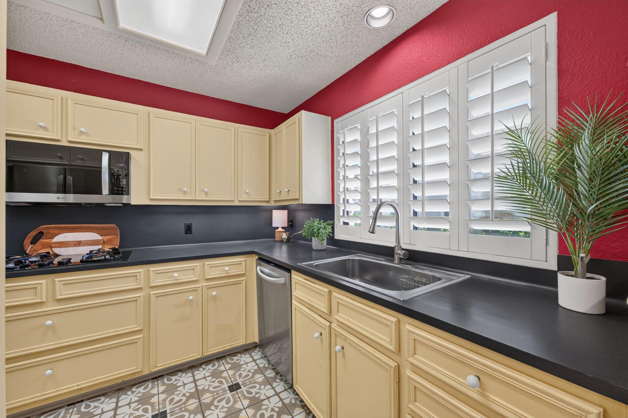 1907 Stoneridge RD