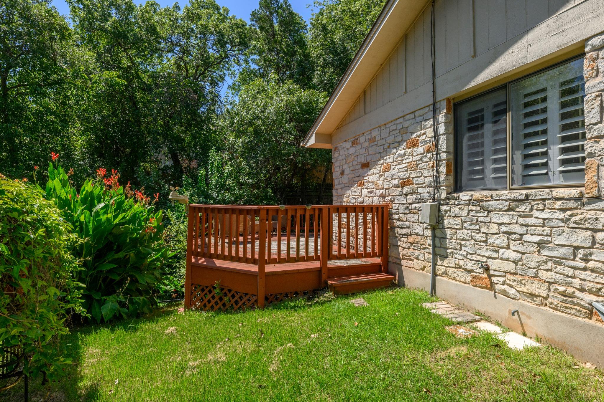 1907 Stoneridge RD