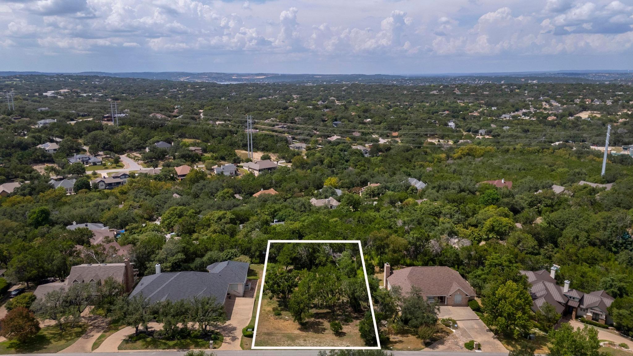 121 CLUBHOUSE DR