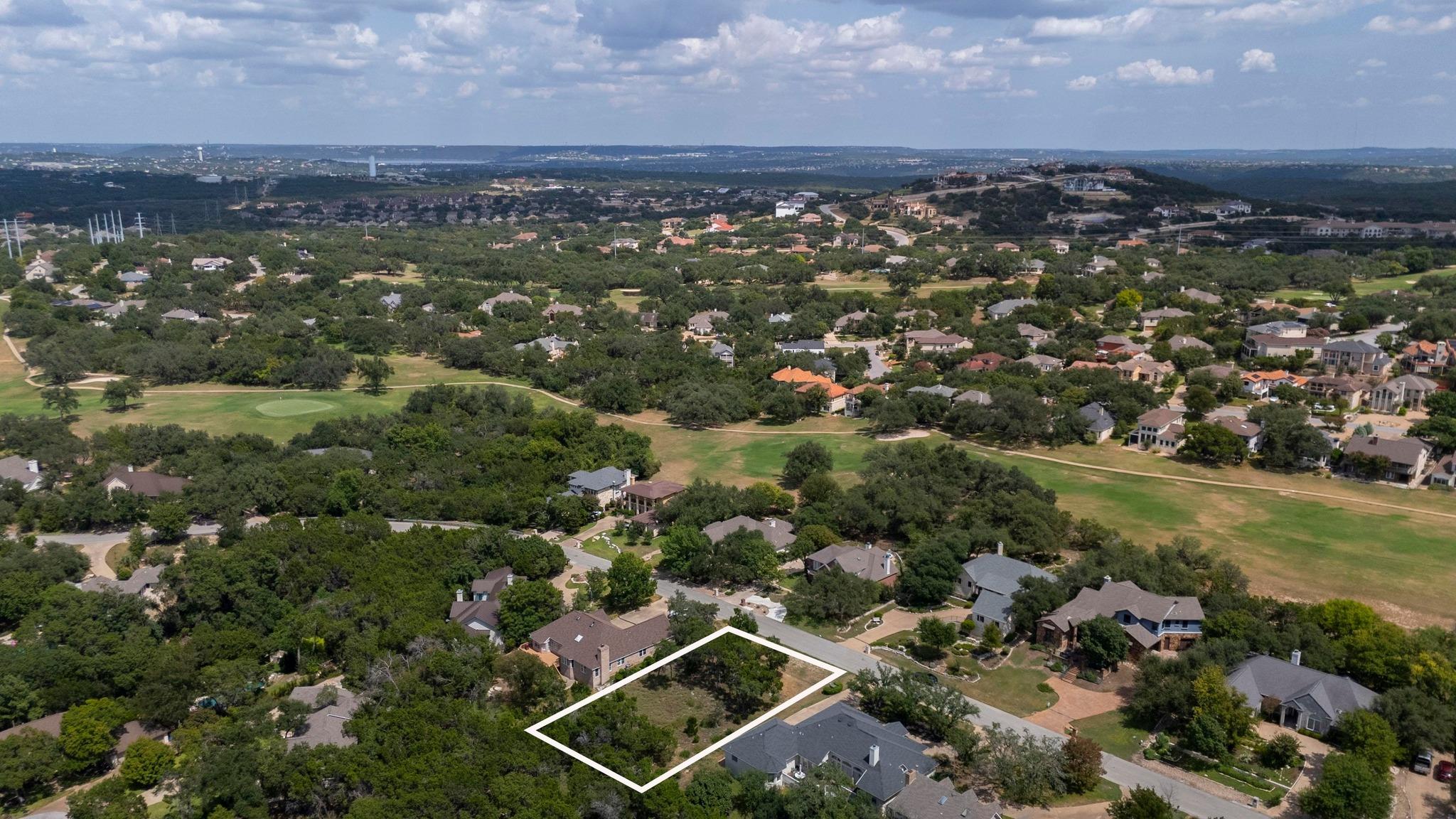 121 CLUBHOUSE DR
