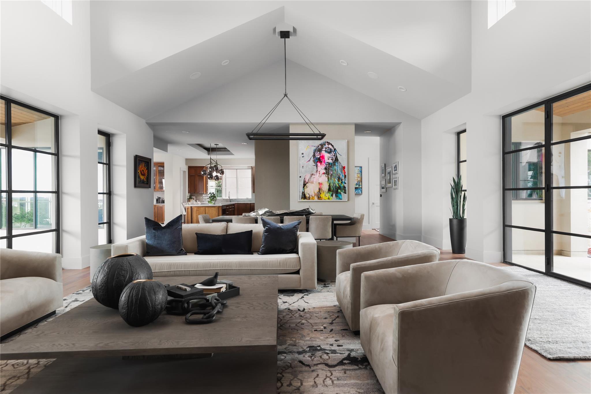 4717 Peralta LN