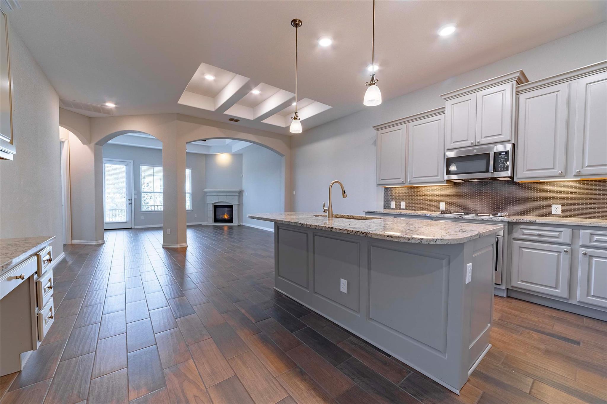 206 Cartwheel BND # 138