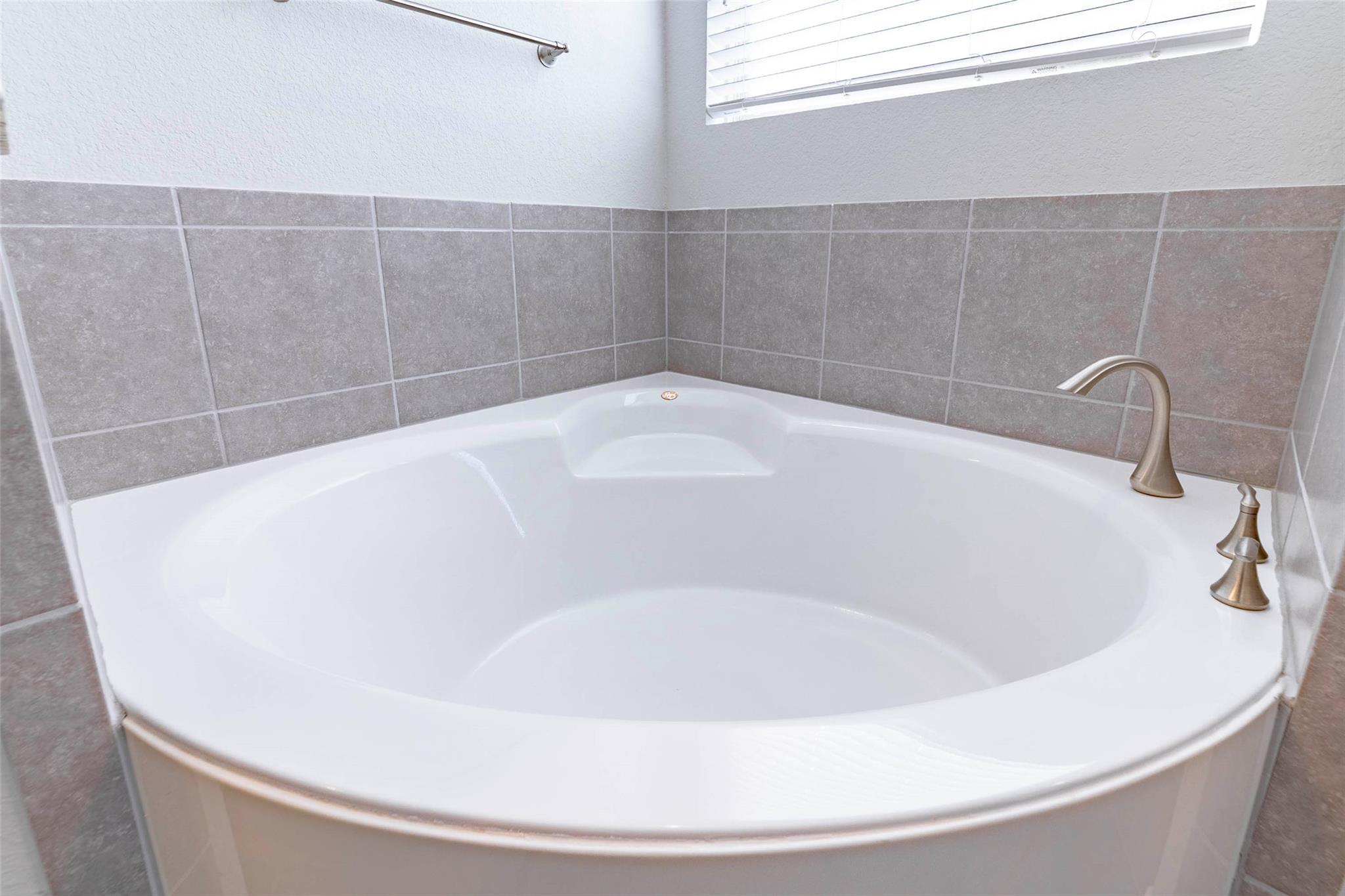 206 Cartwheel BND # 138