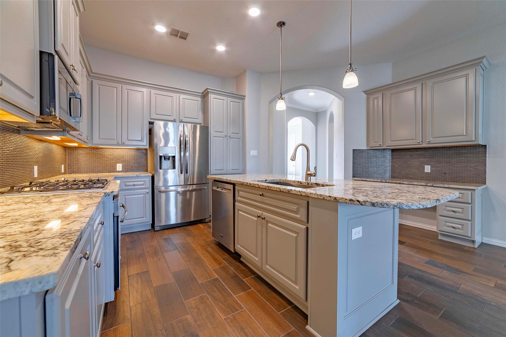 206 Cartwheel BND # 138