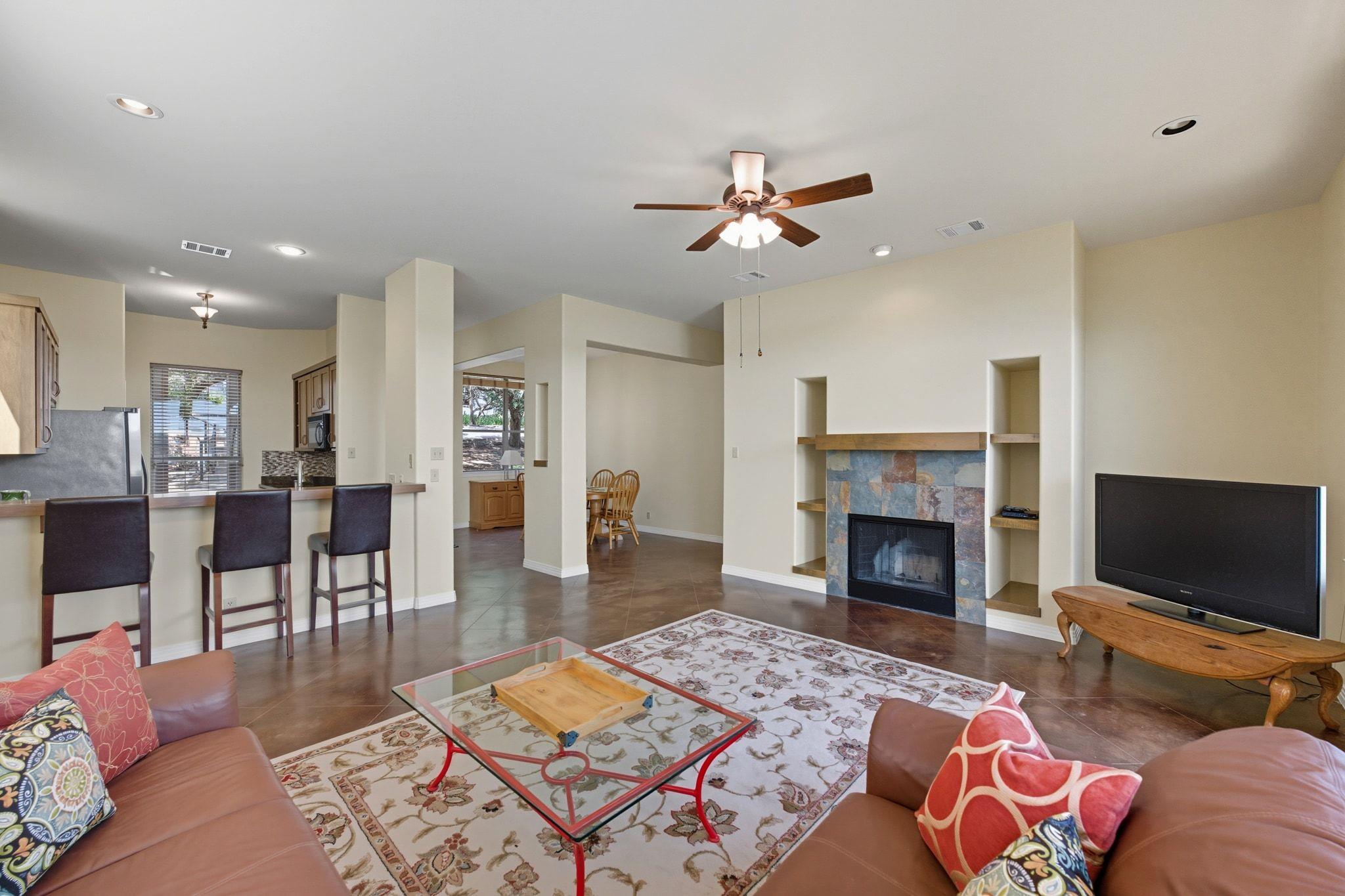 1101 OAK HURST RD # 100