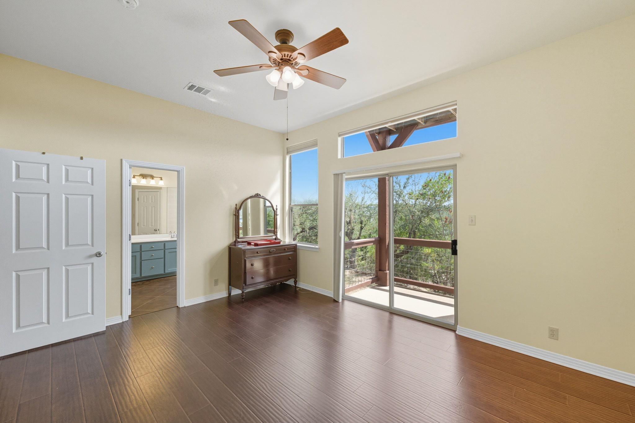 1101 OAK HURST RD # 100