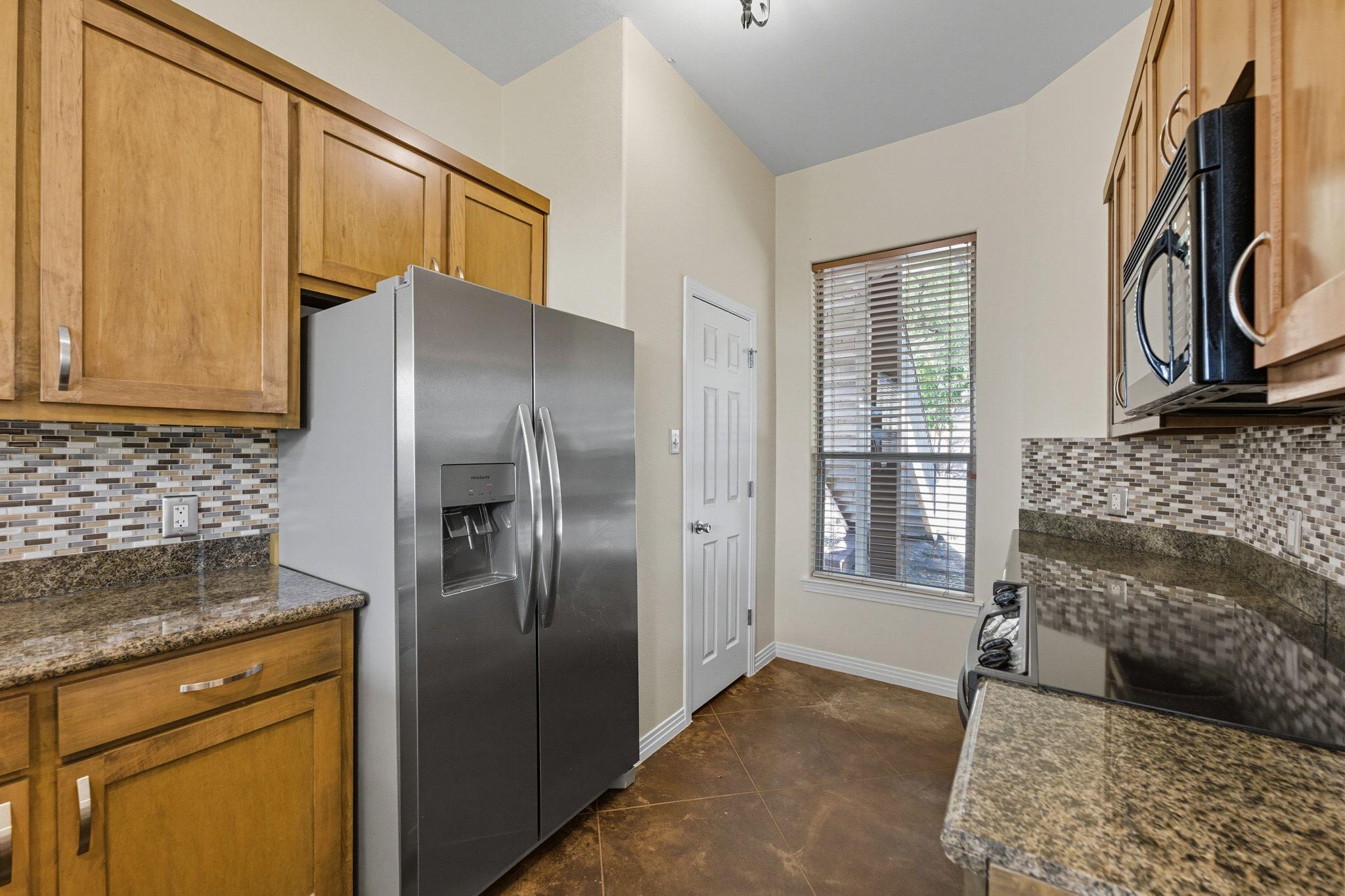 1101 OAK HURST RD # 100