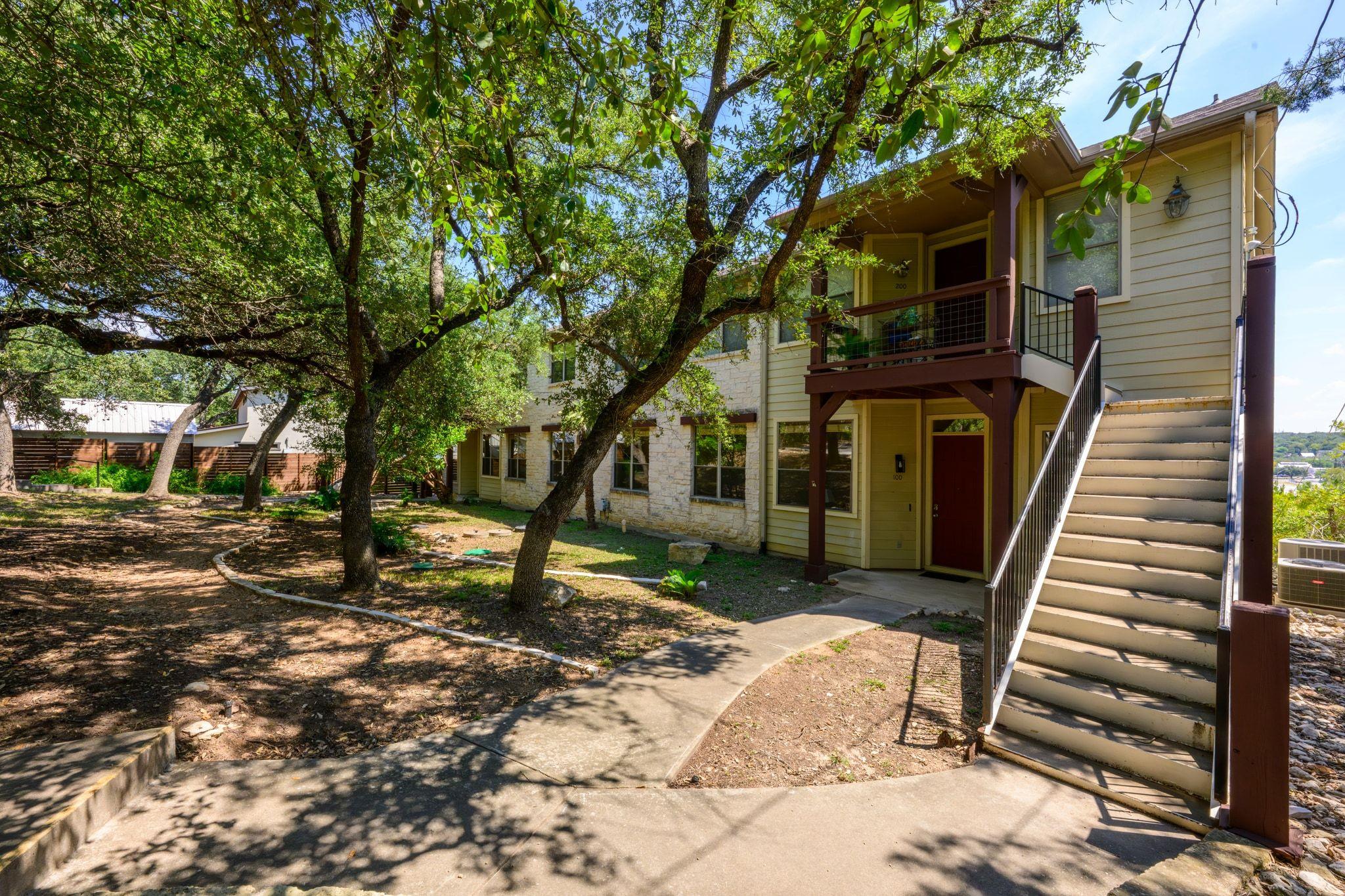 1101 OAK HURST RD # 100