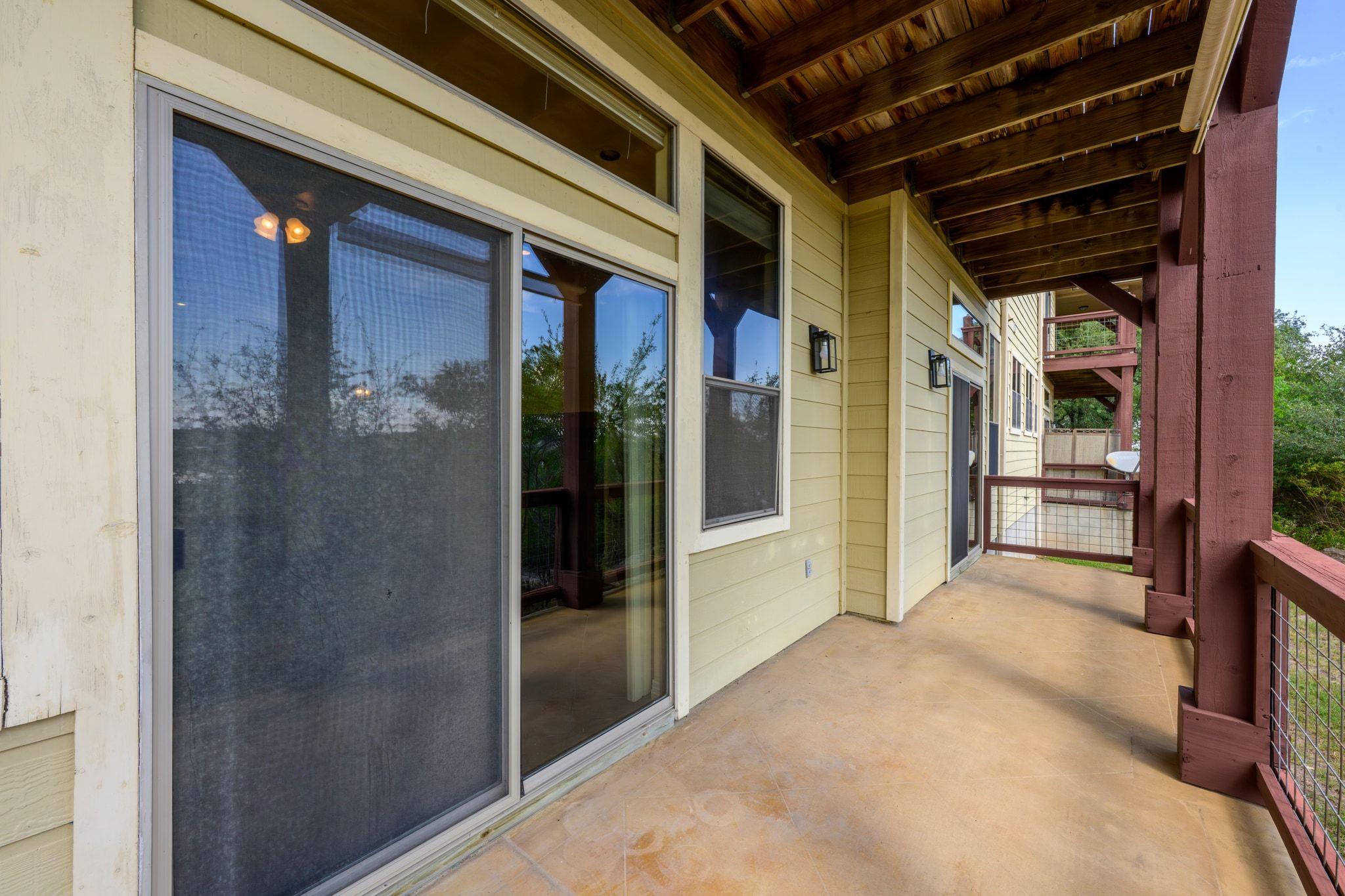 1101 OAK HURST RD # 100