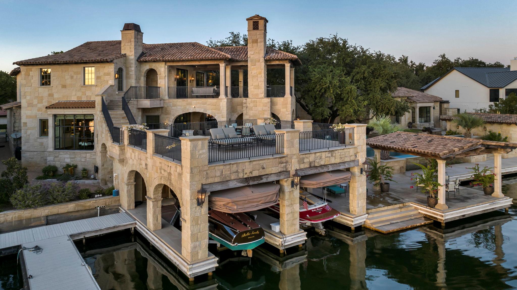 419 Lighthouse DR