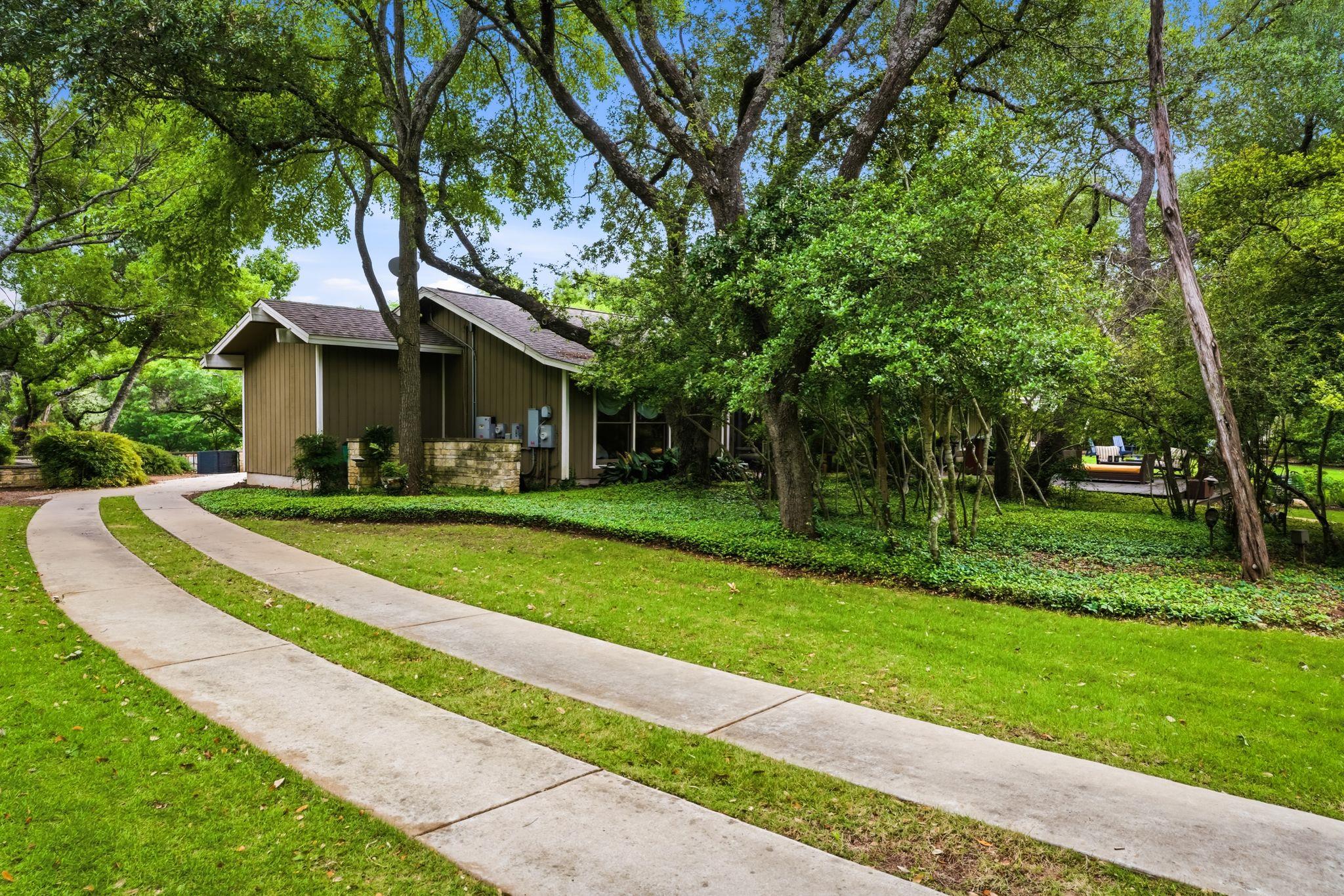 32 Sundown PKWY