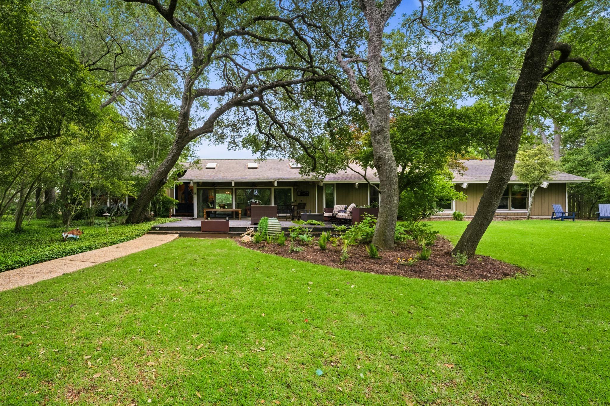 32 Sundown PKWY