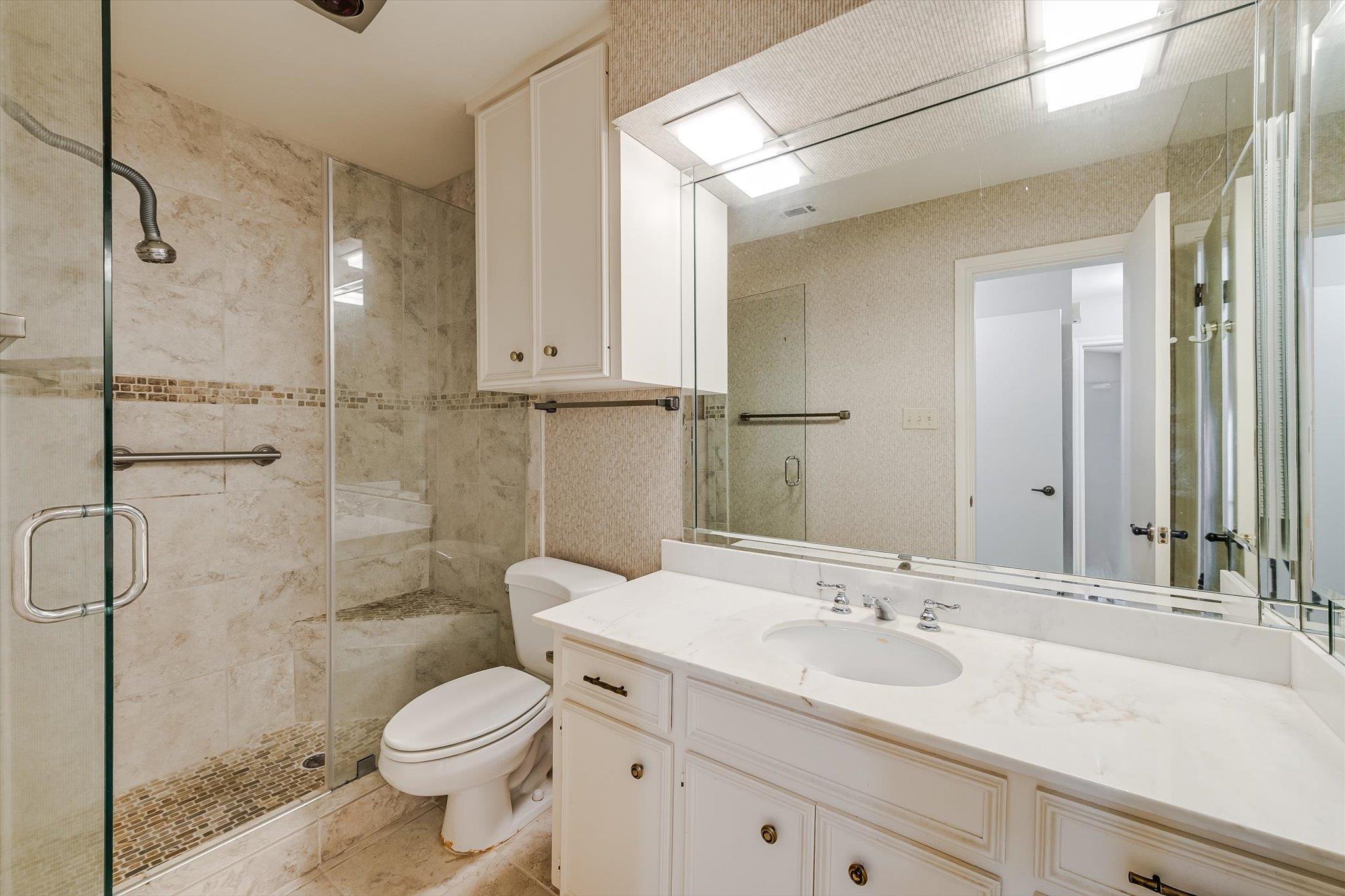3805 Woodbrook CIR