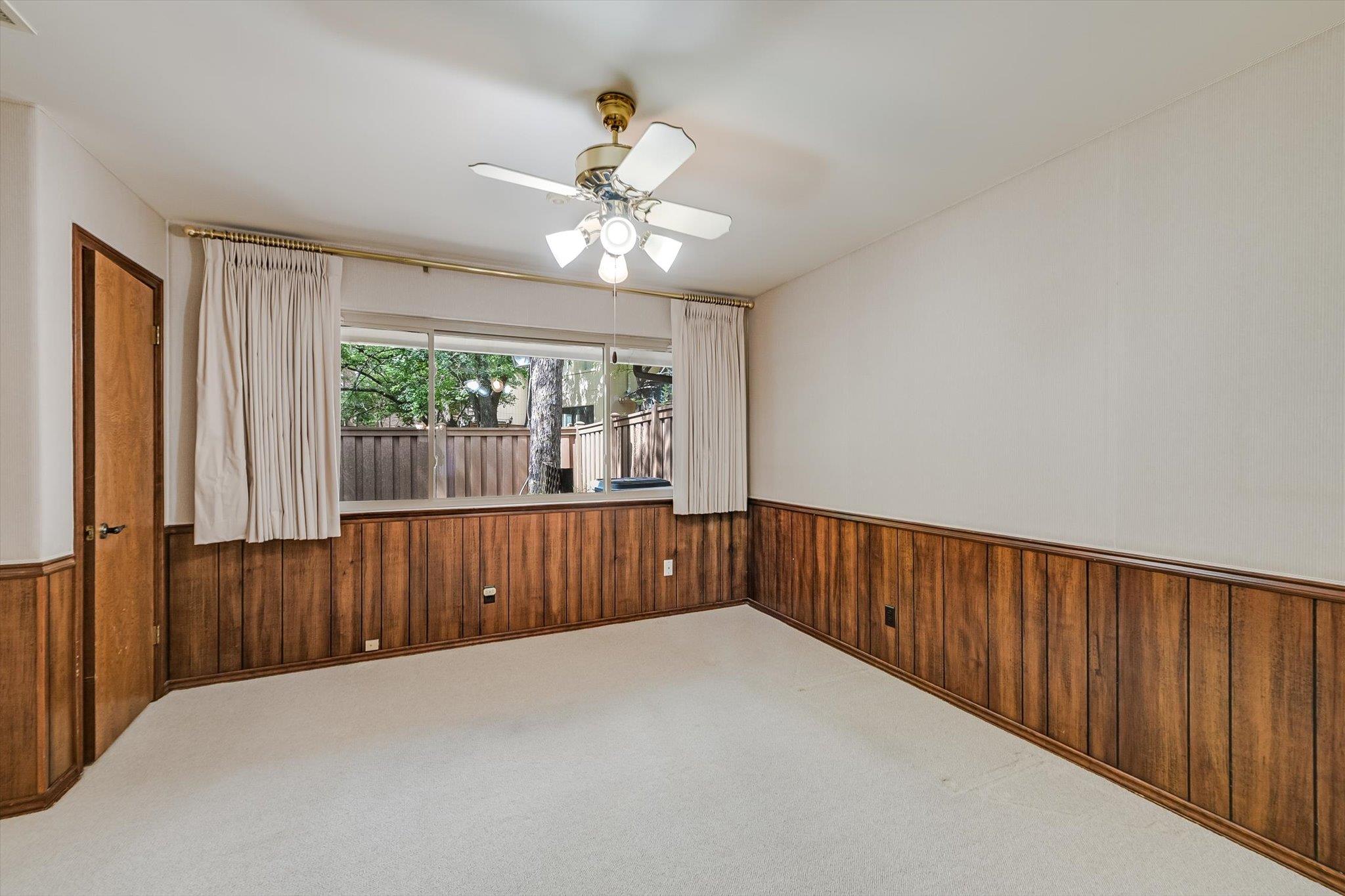 3805 Woodbrook CIR