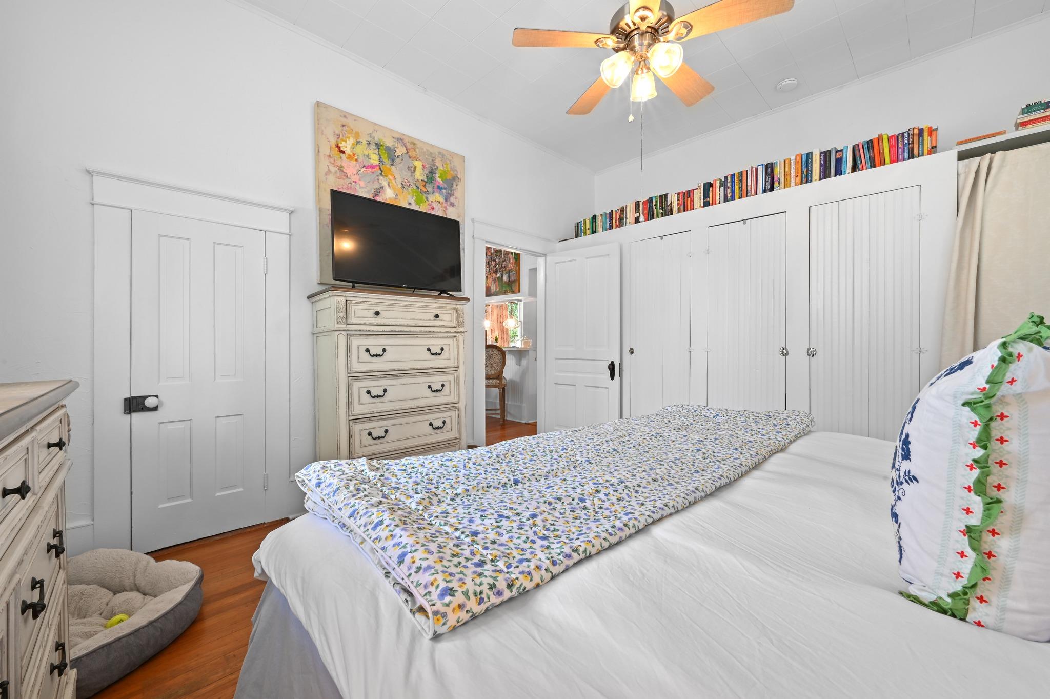 221 N Johnson Ave