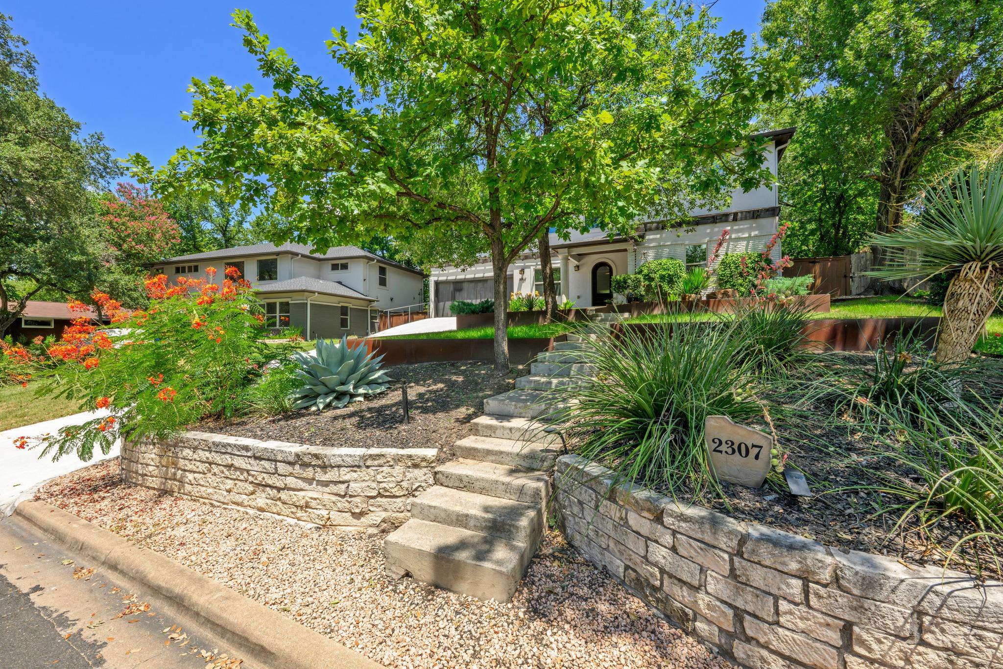 2307 Alta Vista Ave