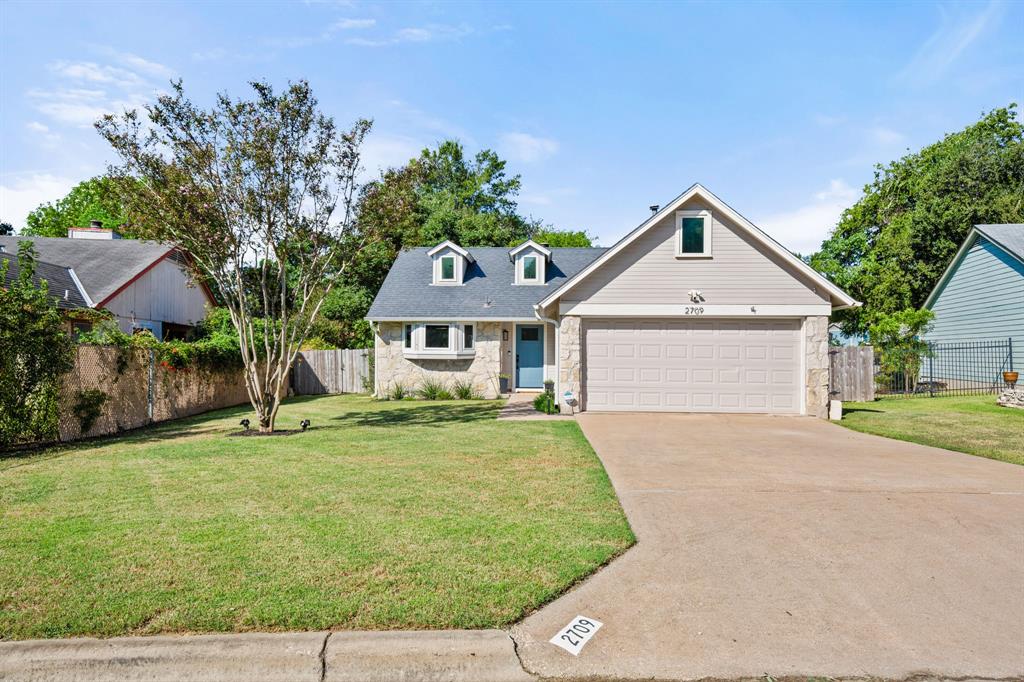 2709 Firecrest DR
