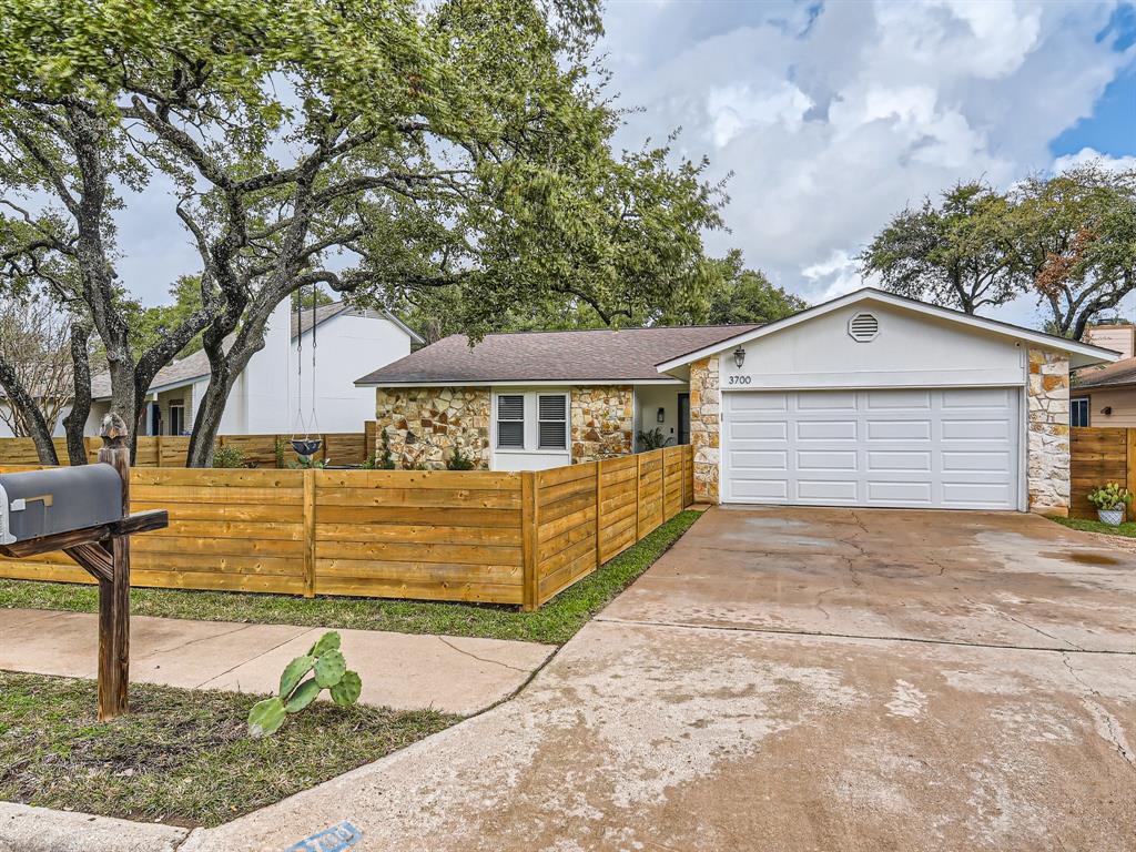 3700 Harpers Ferry LN