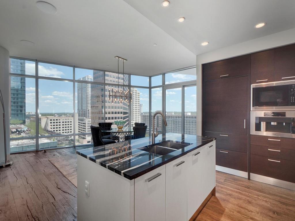 200 CONGRESS Ave # 12F
