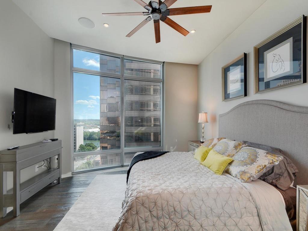 200 CONGRESS Ave # 12F