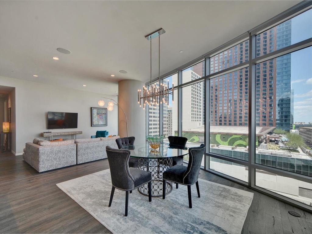 200 CONGRESS Ave # 12F