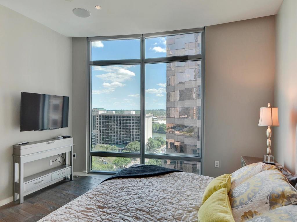 200 CONGRESS Ave # 12F