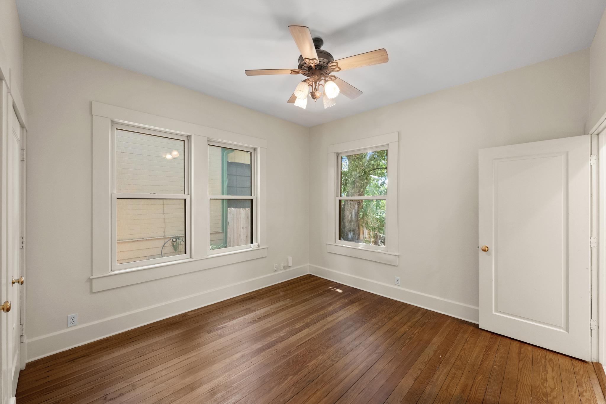 1309 W 10th ST
