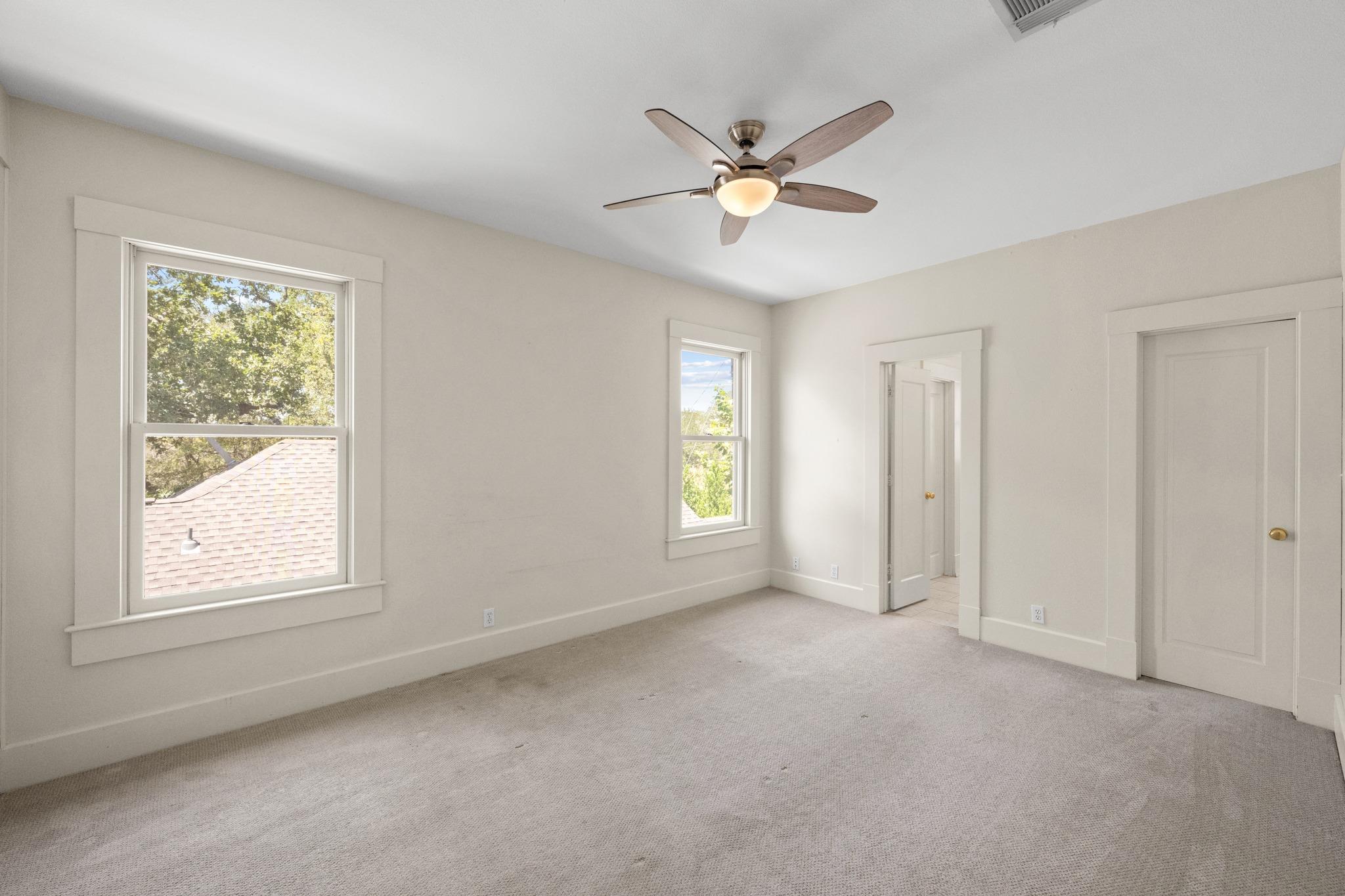 1309 W 10th ST