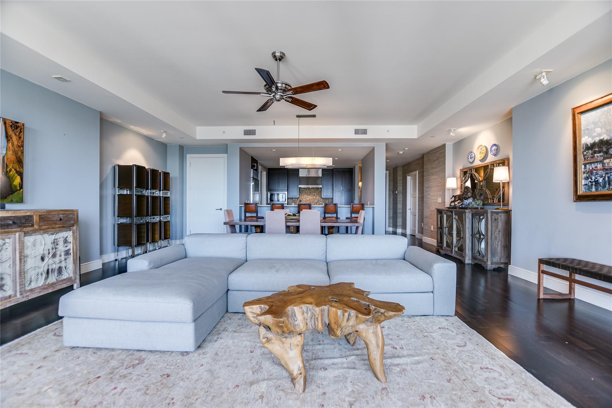 98 San Jacinto BLVD # 1209