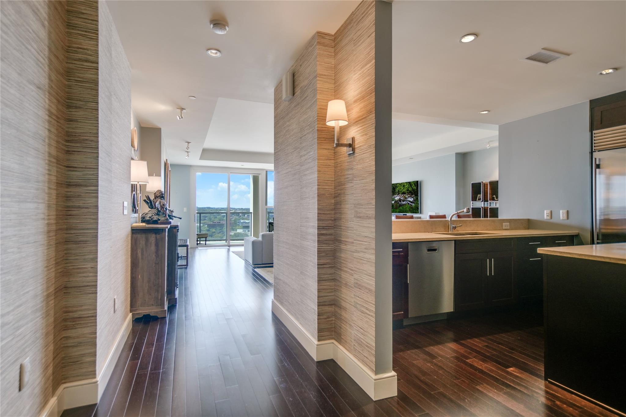 98 San Jacinto BLVD # 1209