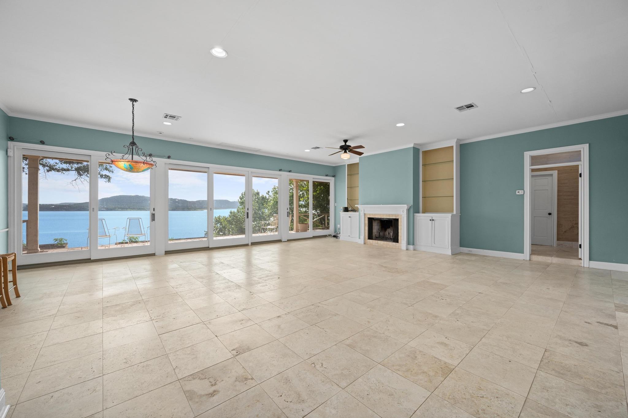 5252 McCormick Mountain DR