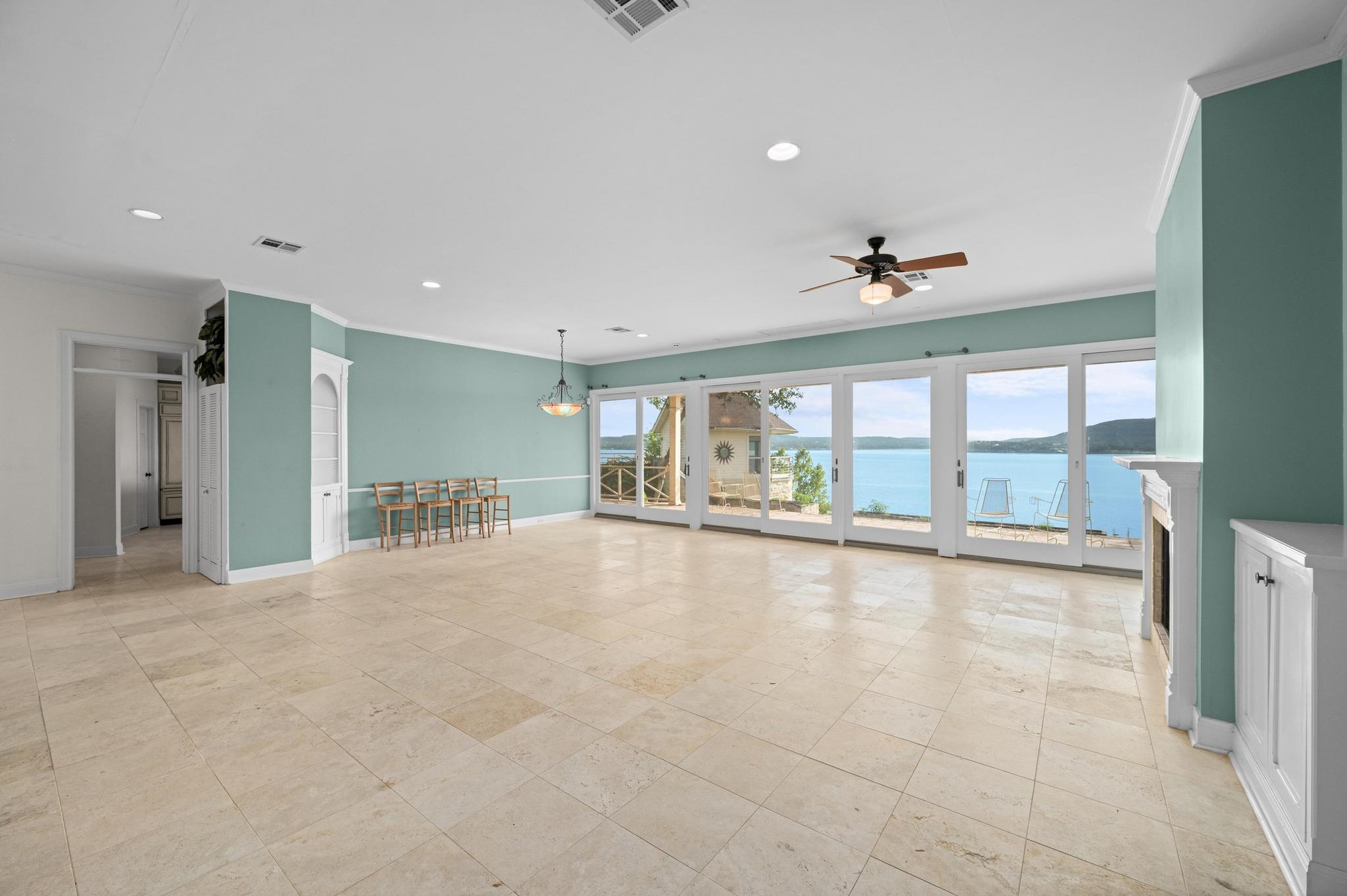5252 McCormick Mountain DR
