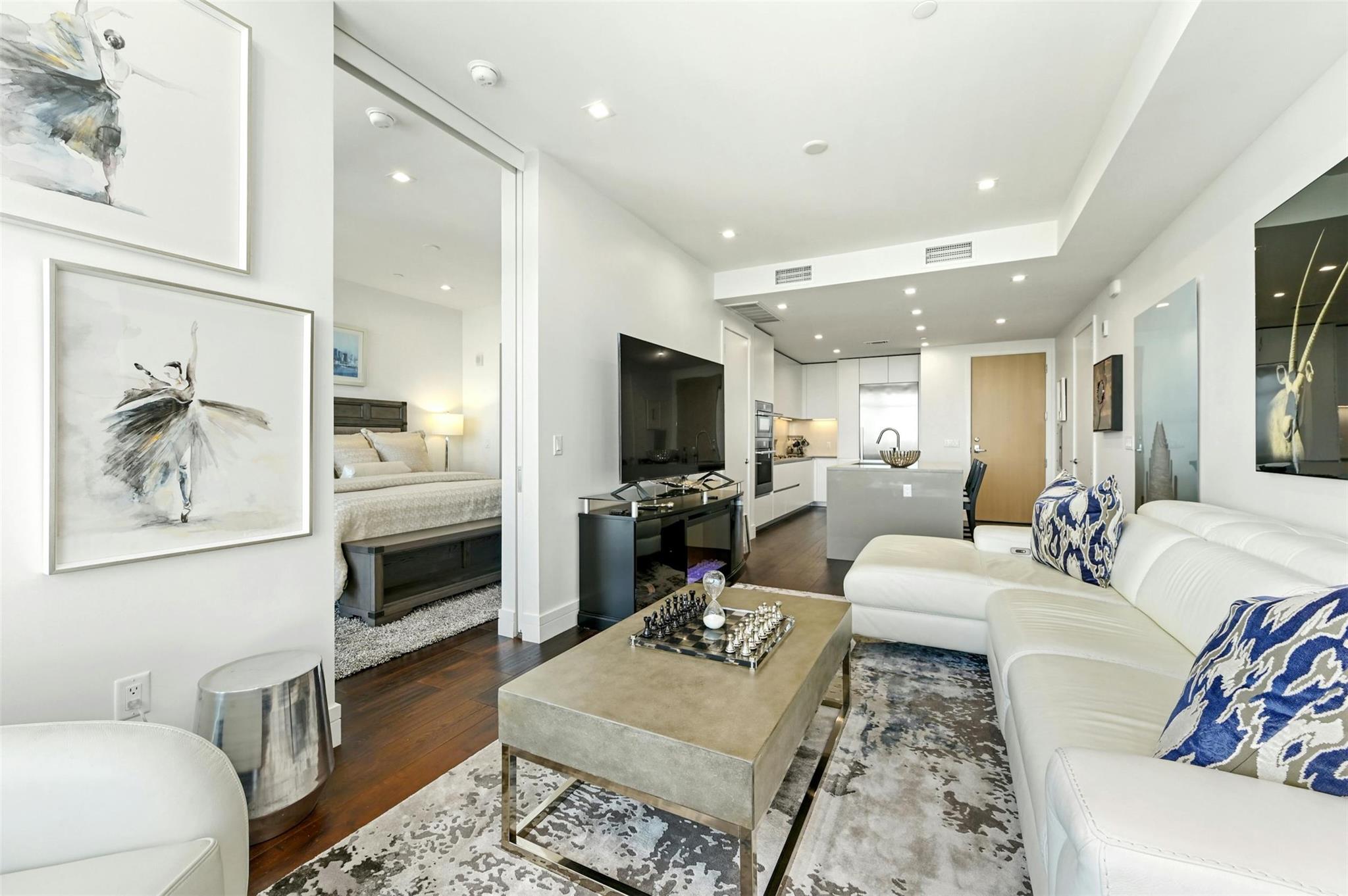 501 West Ave # 3202