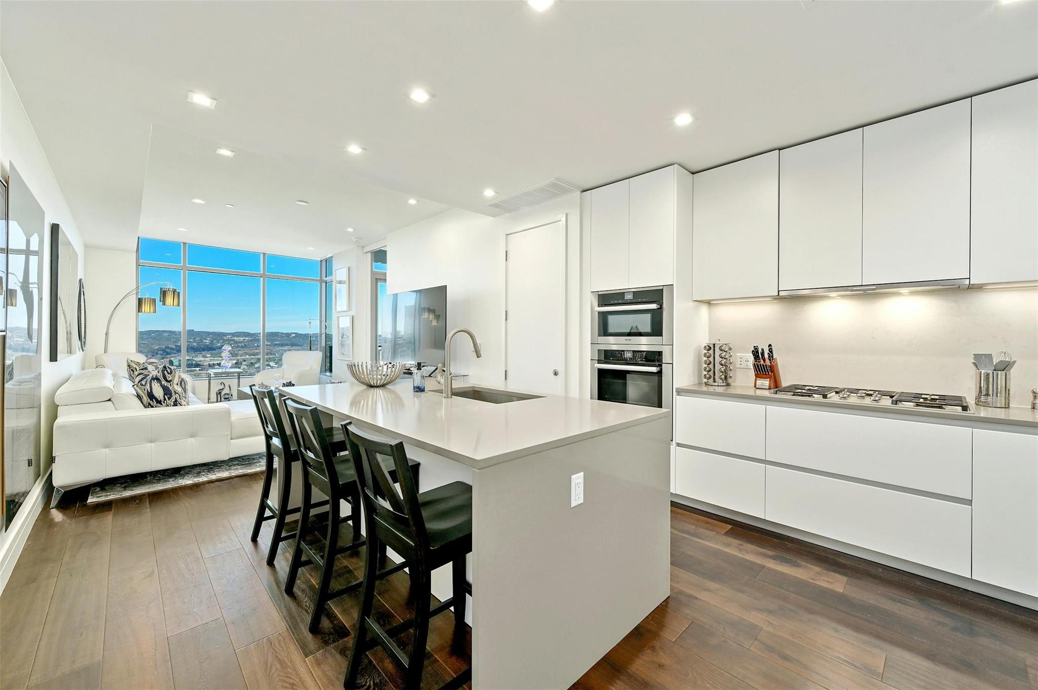 501 West Ave # 3202