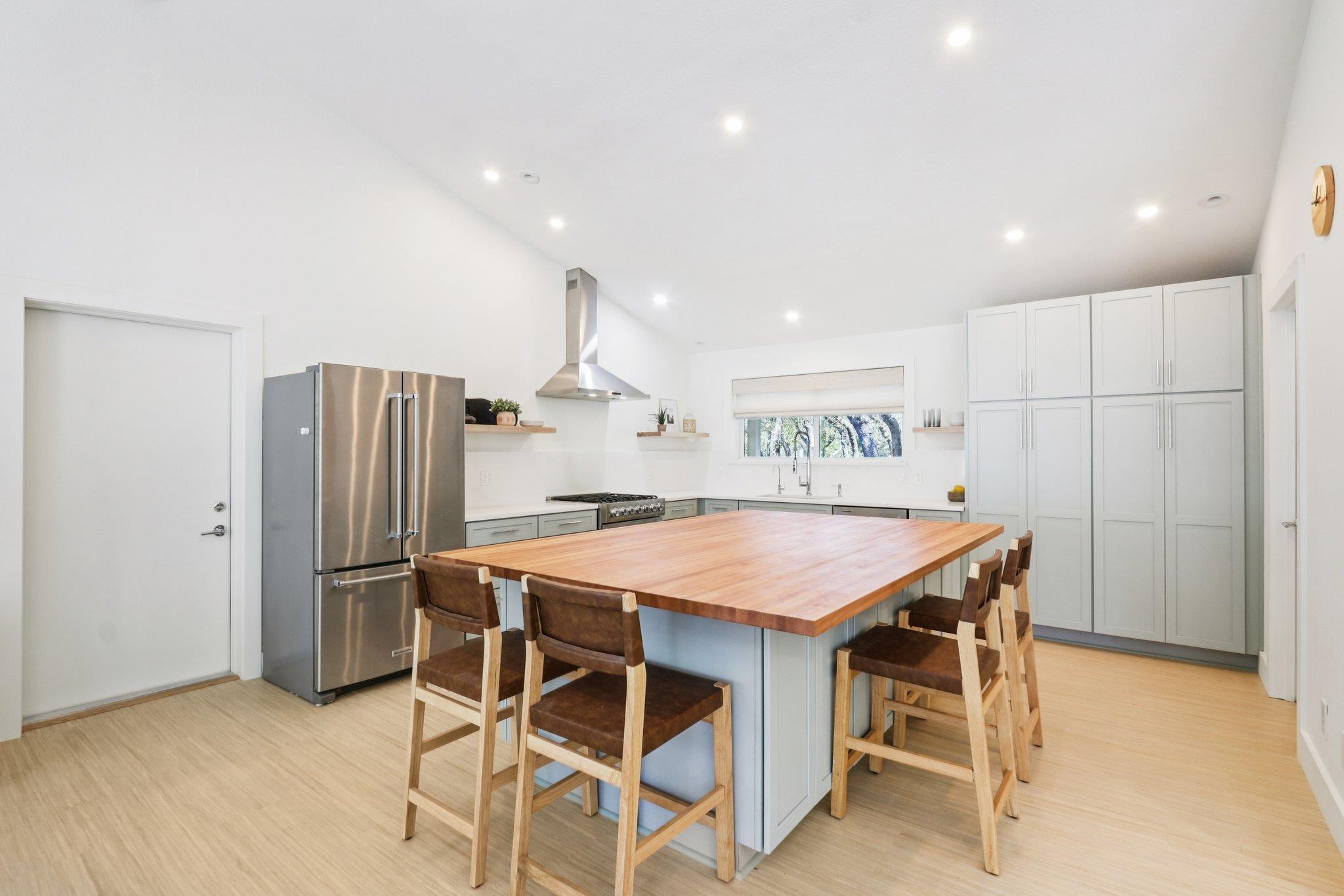 1111 N Canyonwood DR