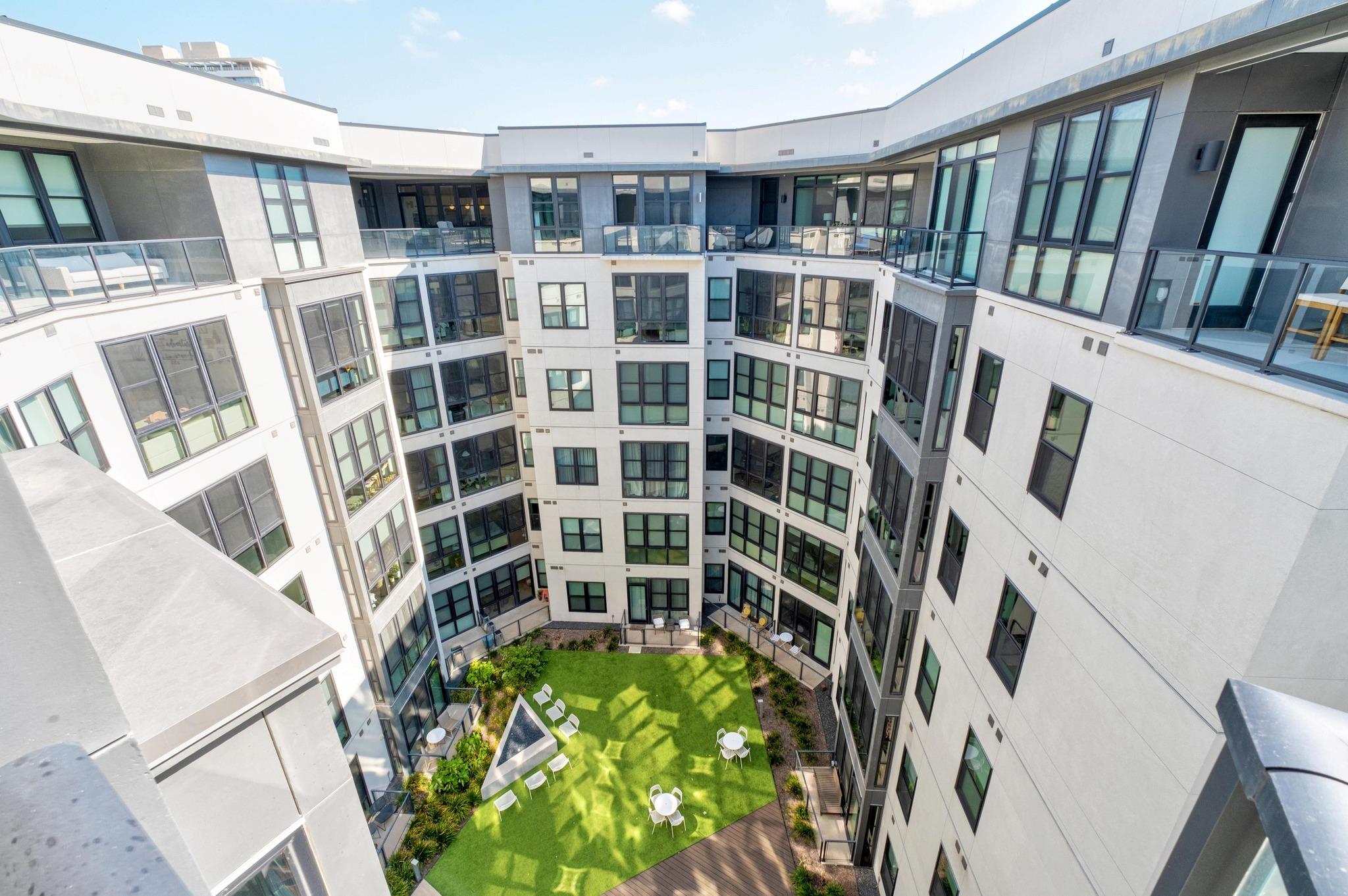 800 Embassy DR # 609