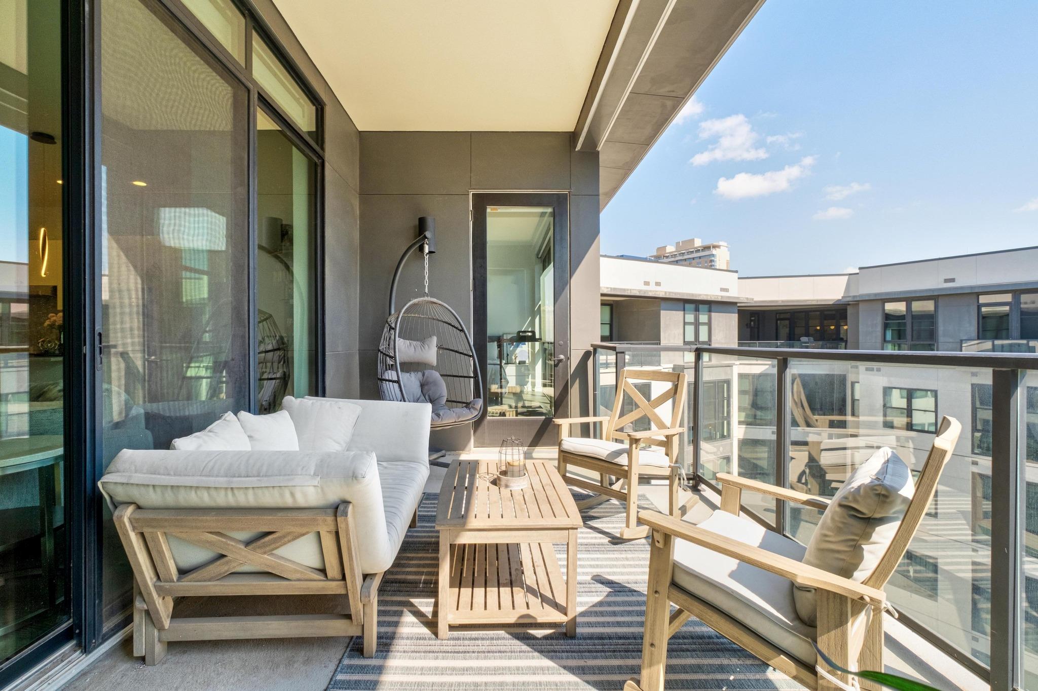 800 Embassy DR # 609