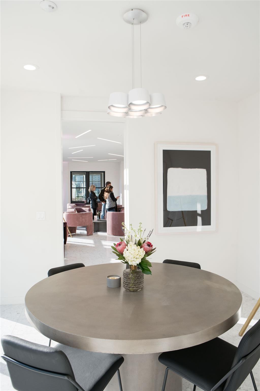 800 Embassy DR # 609