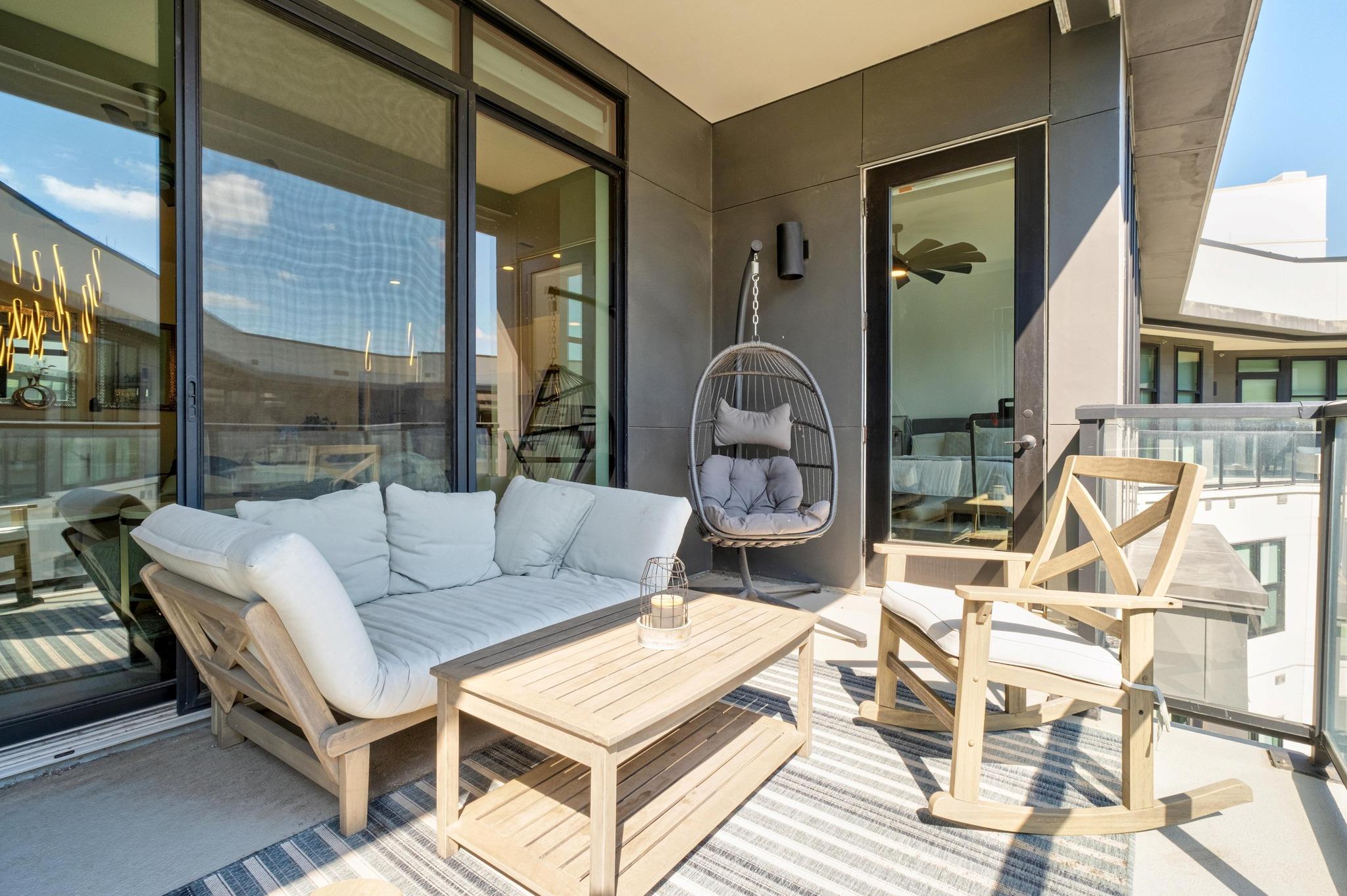 800 Embassy DR # 609