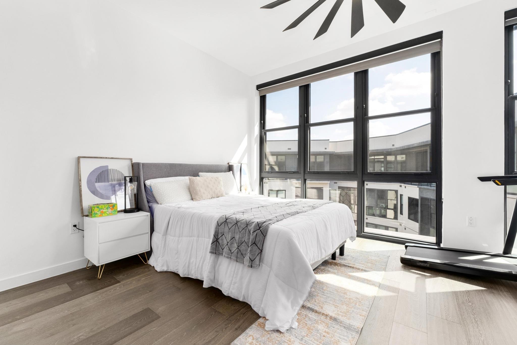 800 Embassy DR # 609