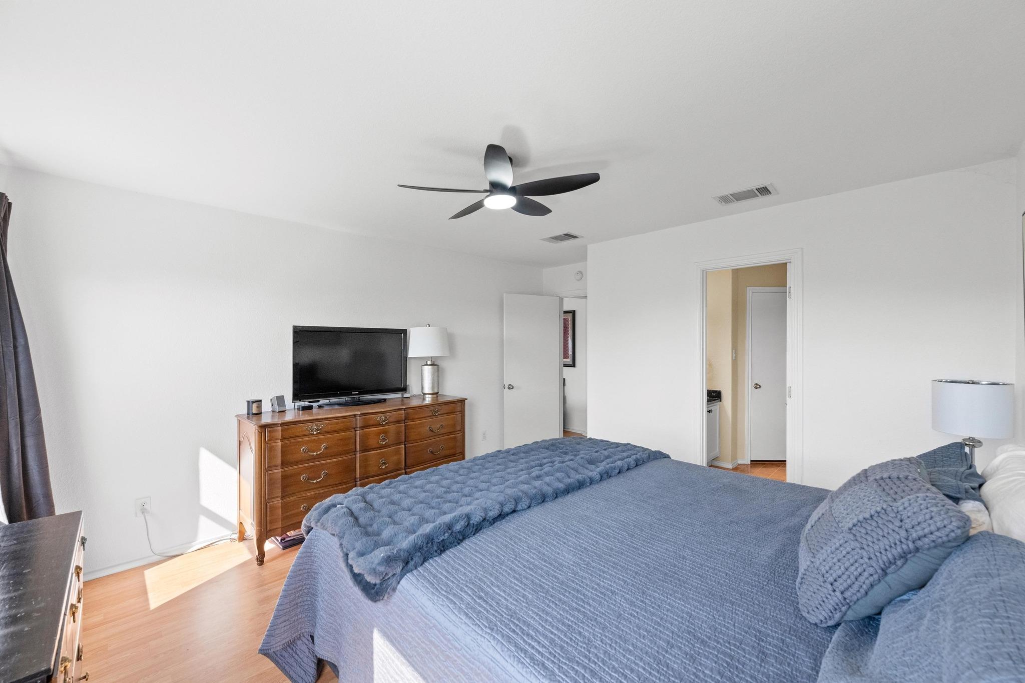 13001 Carillon WAY