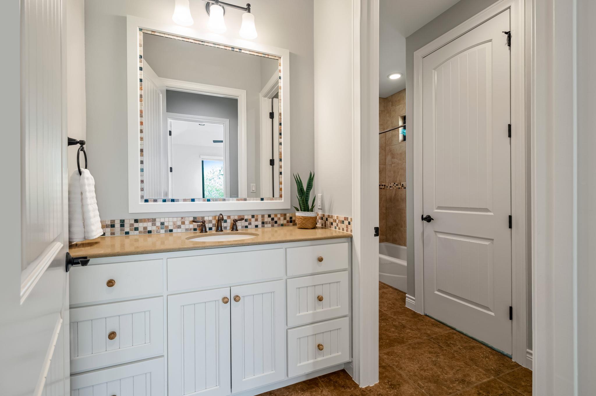 8815 Blazyk DR