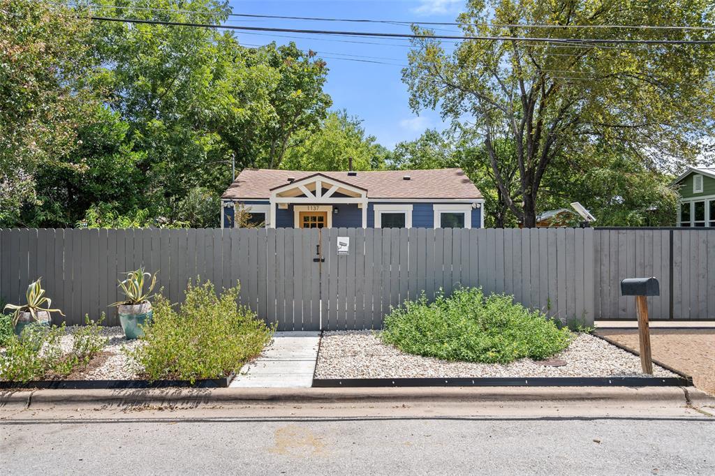 1137 Nickols Ave
