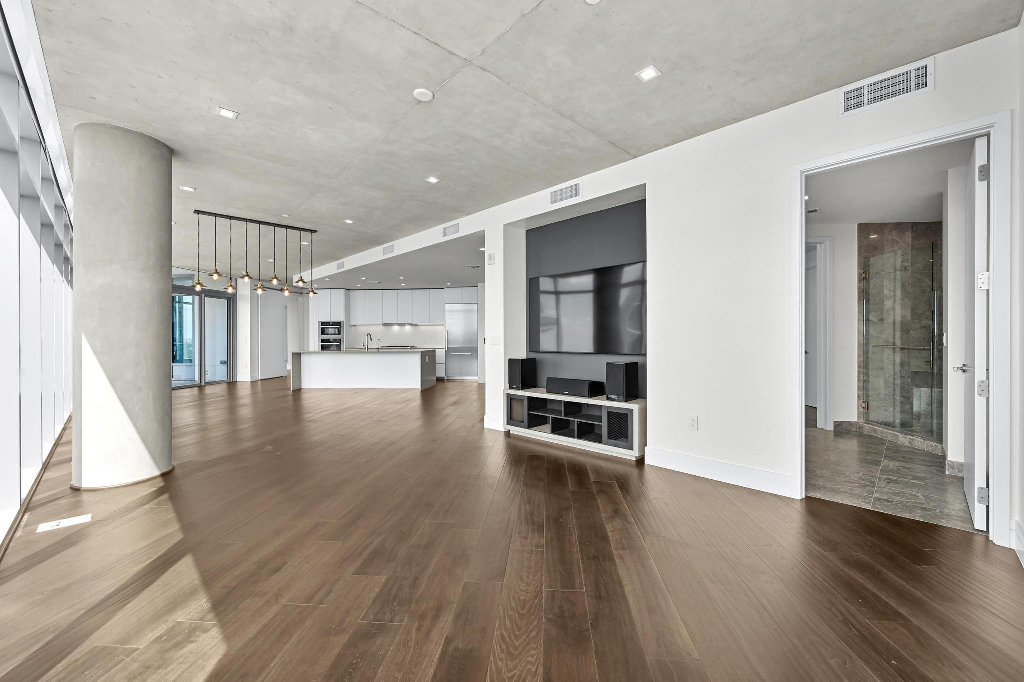 501 West Ave # 3201