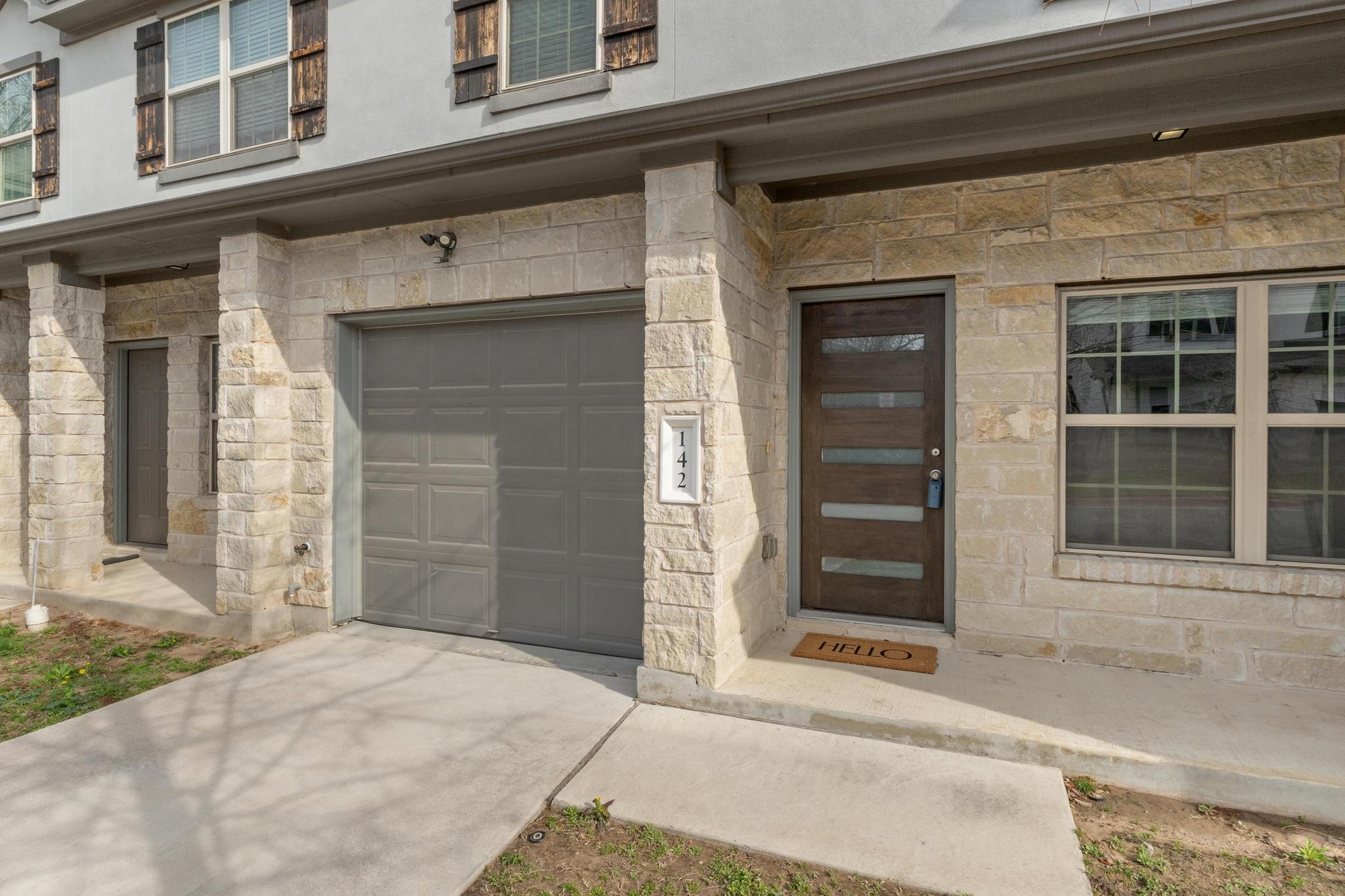 142 Thelonious DR