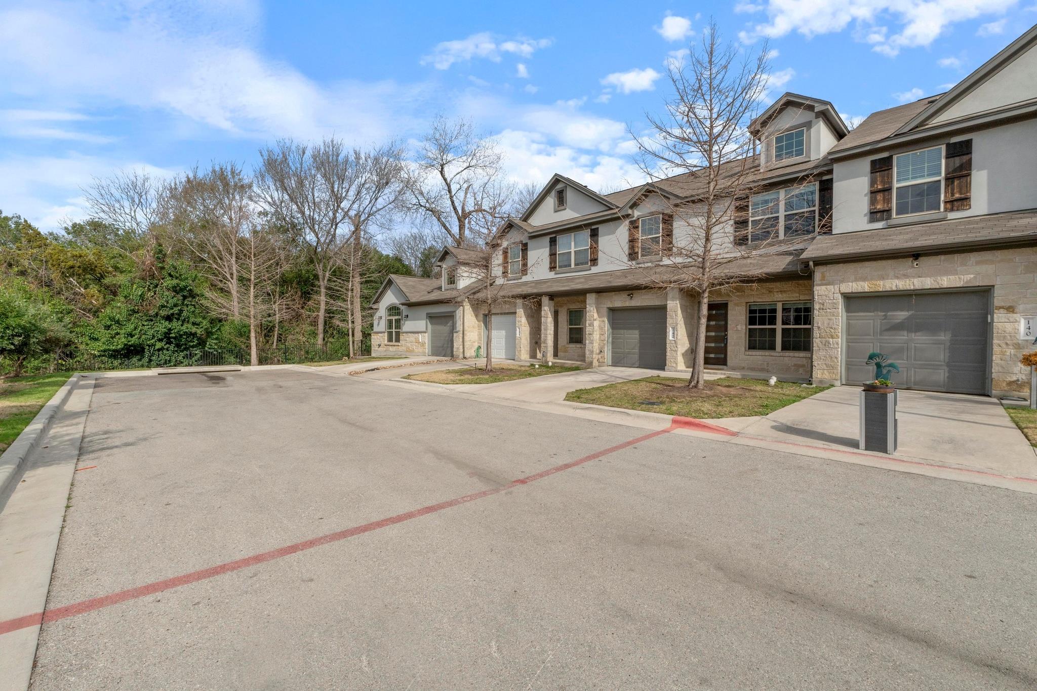 142 Thelonious DR